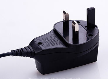 Chine Chargeur futé adapté aux besoins du client de batterie au lithium, 3,7 V 1 un chargeur de batterie de phare fournisseur
